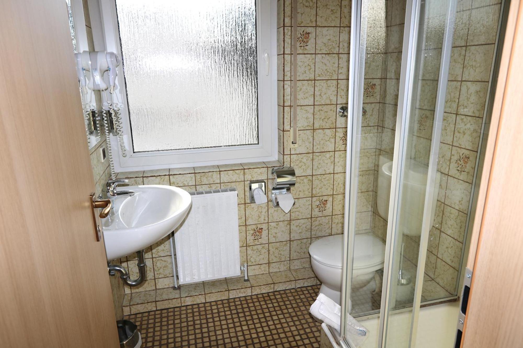 Hotel Avenue Altenfurt Nürnberg Dış mekan fotoğraf