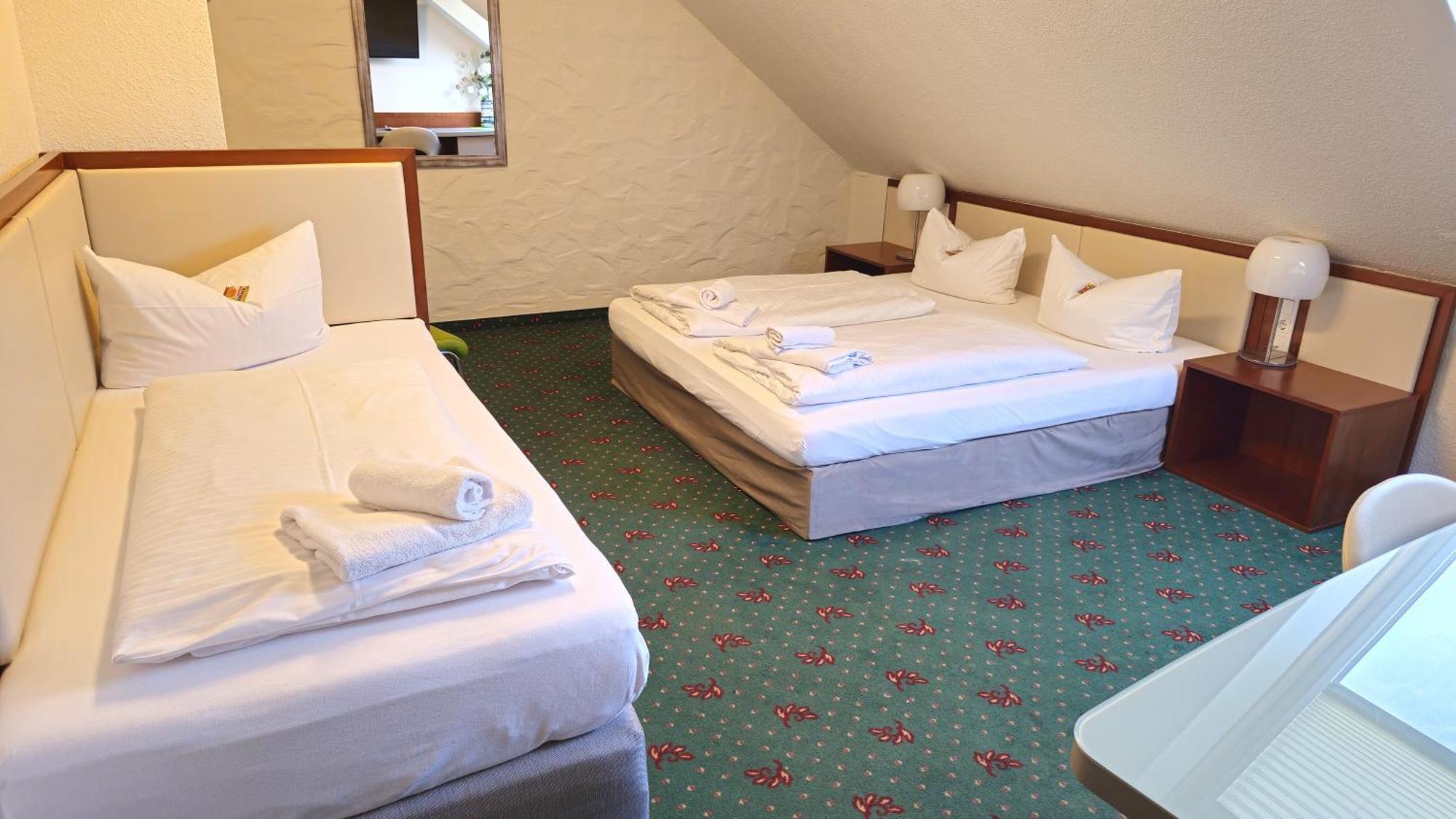Hotel Avenue Altenfurt Nürnberg Dış mekan fotoğraf